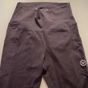 Virus Performance Leggings
